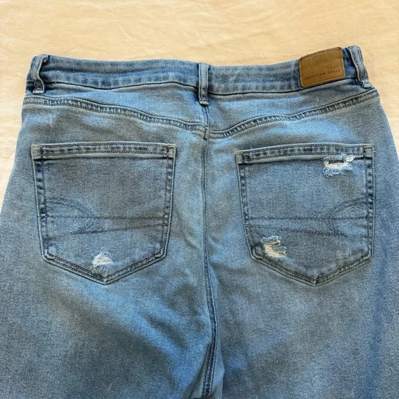 AE Stretch Ripped Curvy Mom Jeans in Size 12 Short - Picture 3 of 5